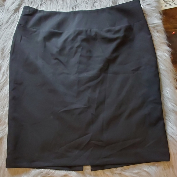 Skirt - Picture 1 of 2